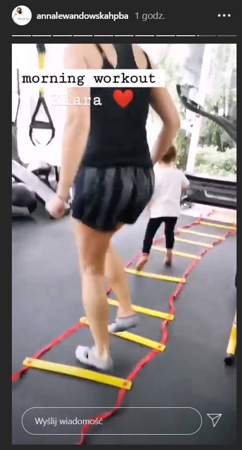 Klara Lewandowska ćwiczy z Anią