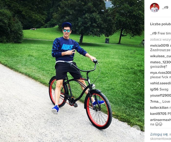 Robert Lewandowski na rowerze
