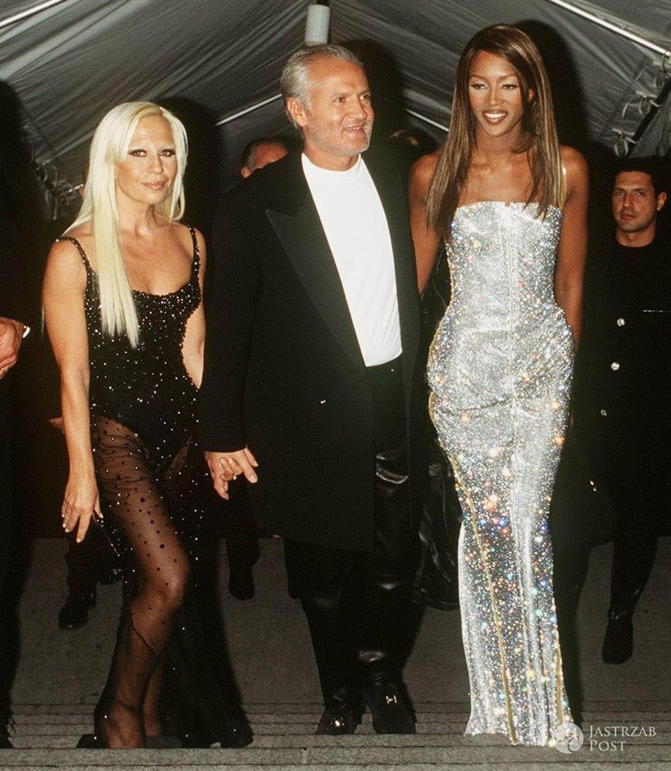 Gianni Versace (1946-1997). Na zdj. Gianni Versace z siostrą Donatellą i Naomi Campbell (fot. ONS)