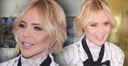 Niby grzeczne koronki, a ta stylizacja jest bardziej odważna, niż się wydaje. Maja Sablewska bez bielizny na konferencji TVN Style