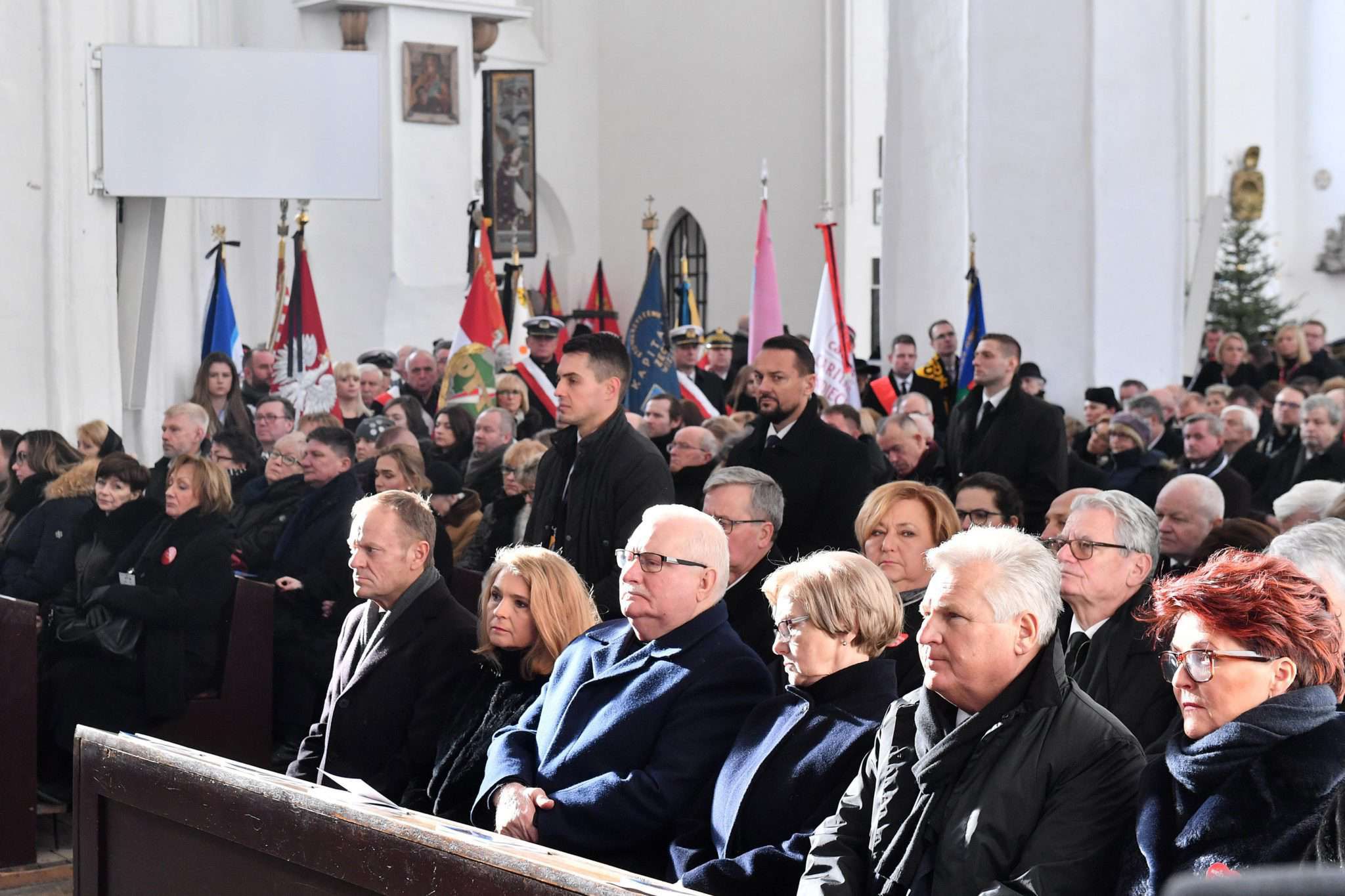Donald Tusk, Aleksander Kwaśniewski, Jolanta Kwaśniewska, Lech Wałęsa - pogrzeb Pawła Adamowicza