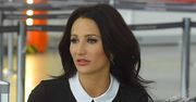 TYLKO U NAS! Justyna Steczkowska na lotnisku jak najpiękniejsza stewardessa. Szykowna gwiazda w czerni z kroplą bieli