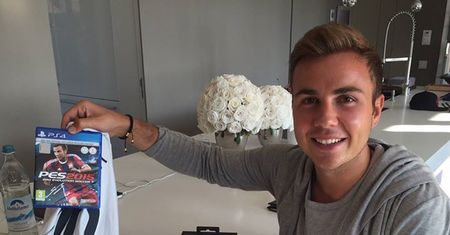 Krótka piłka: Mario Götze dotrzymał słowa i odkupił zniszczonego pada