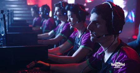 Powstał serial komediowy o e-sporcie. W rolach głównych: dwóch youtuberów