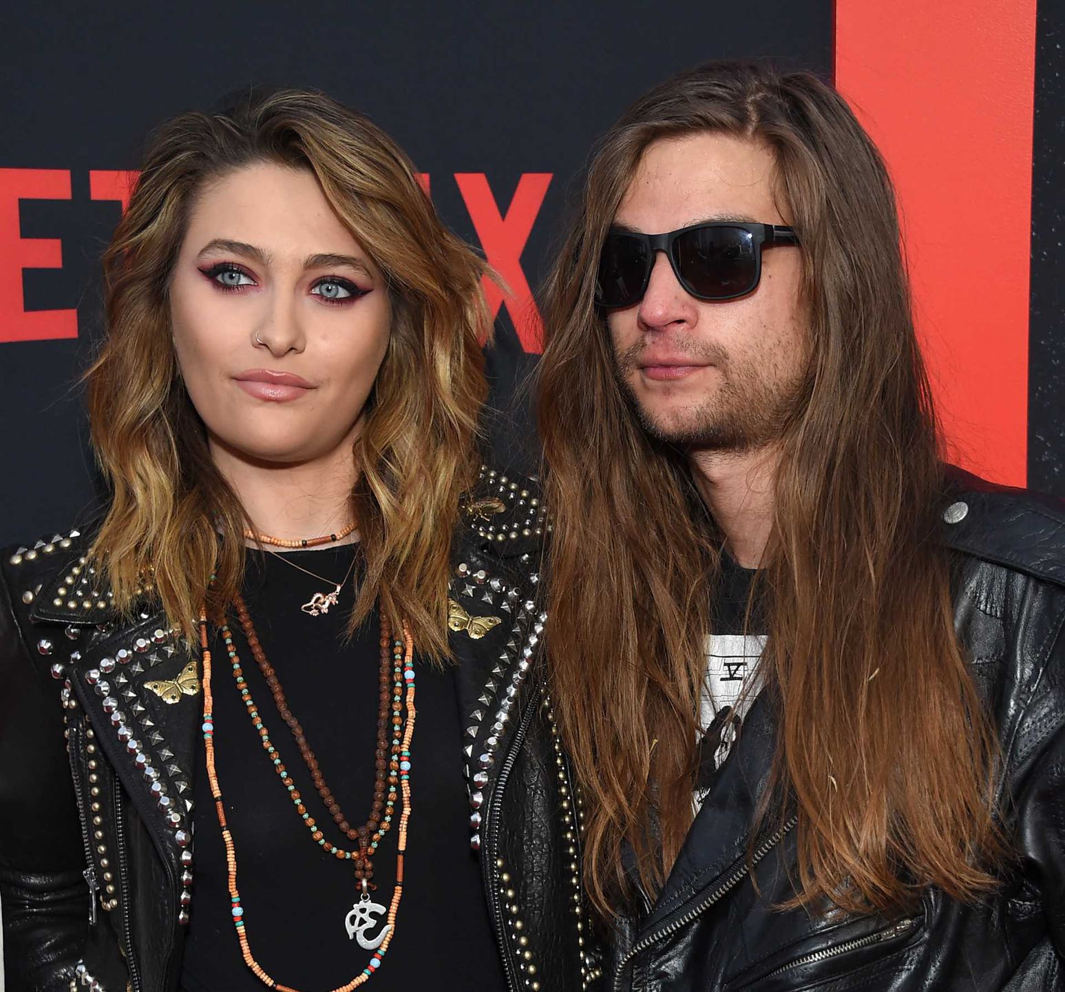 Paris Jackson z chłopakiem na premierze Netflix - The Dirt