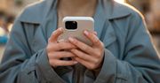 Naciągacz tylko czeka, aż powiesz te słowa na początku rozmowy. Wypowiada je wielu ludzi