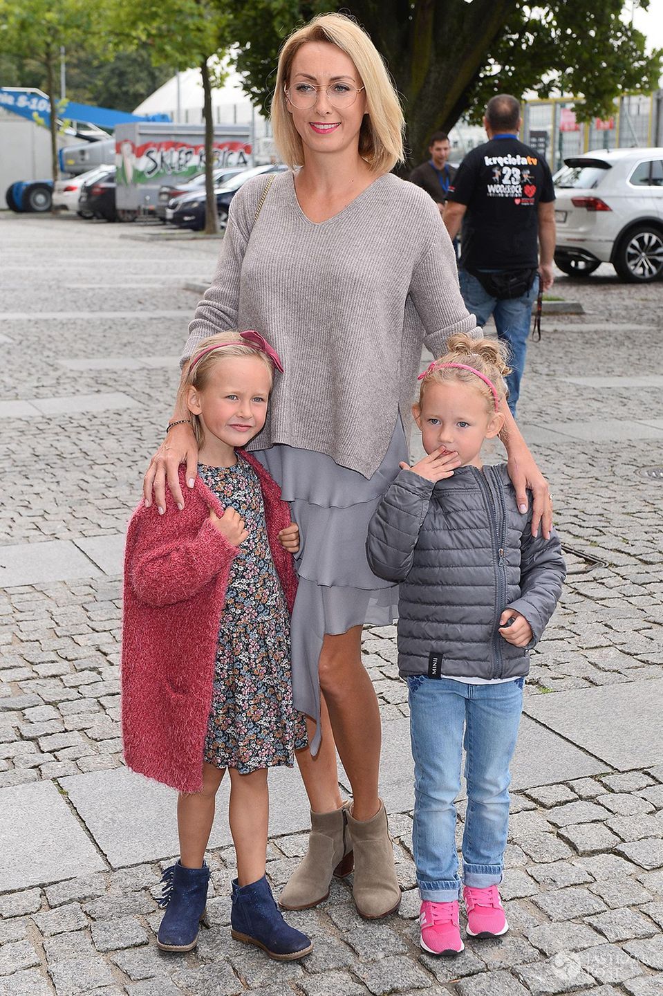 Anna Kalczyńska z córkami na Wielkim Meczu TVN kontra WOŚP