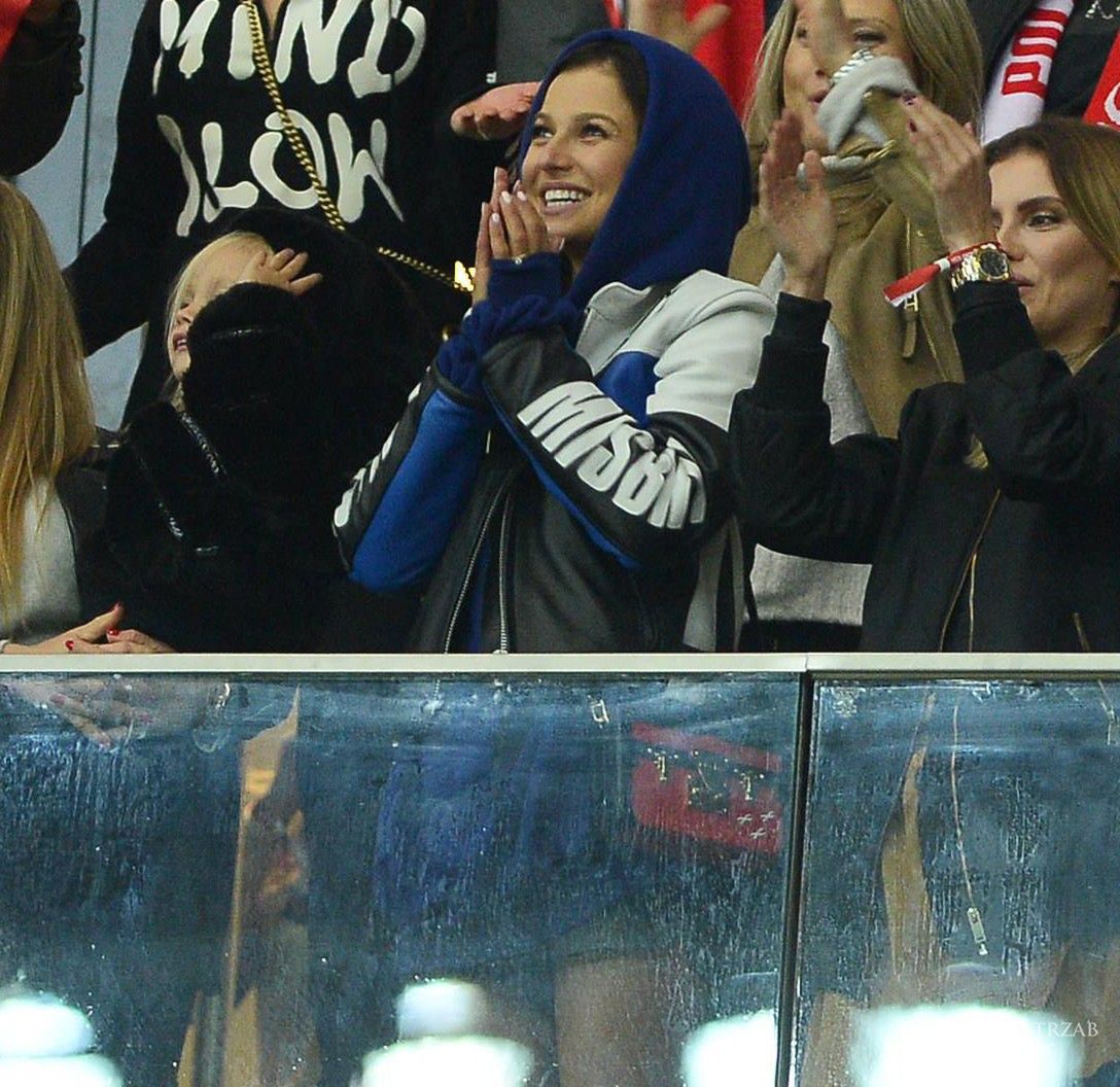 Anna Lewandowska na meczu Polska-Czarnogóra