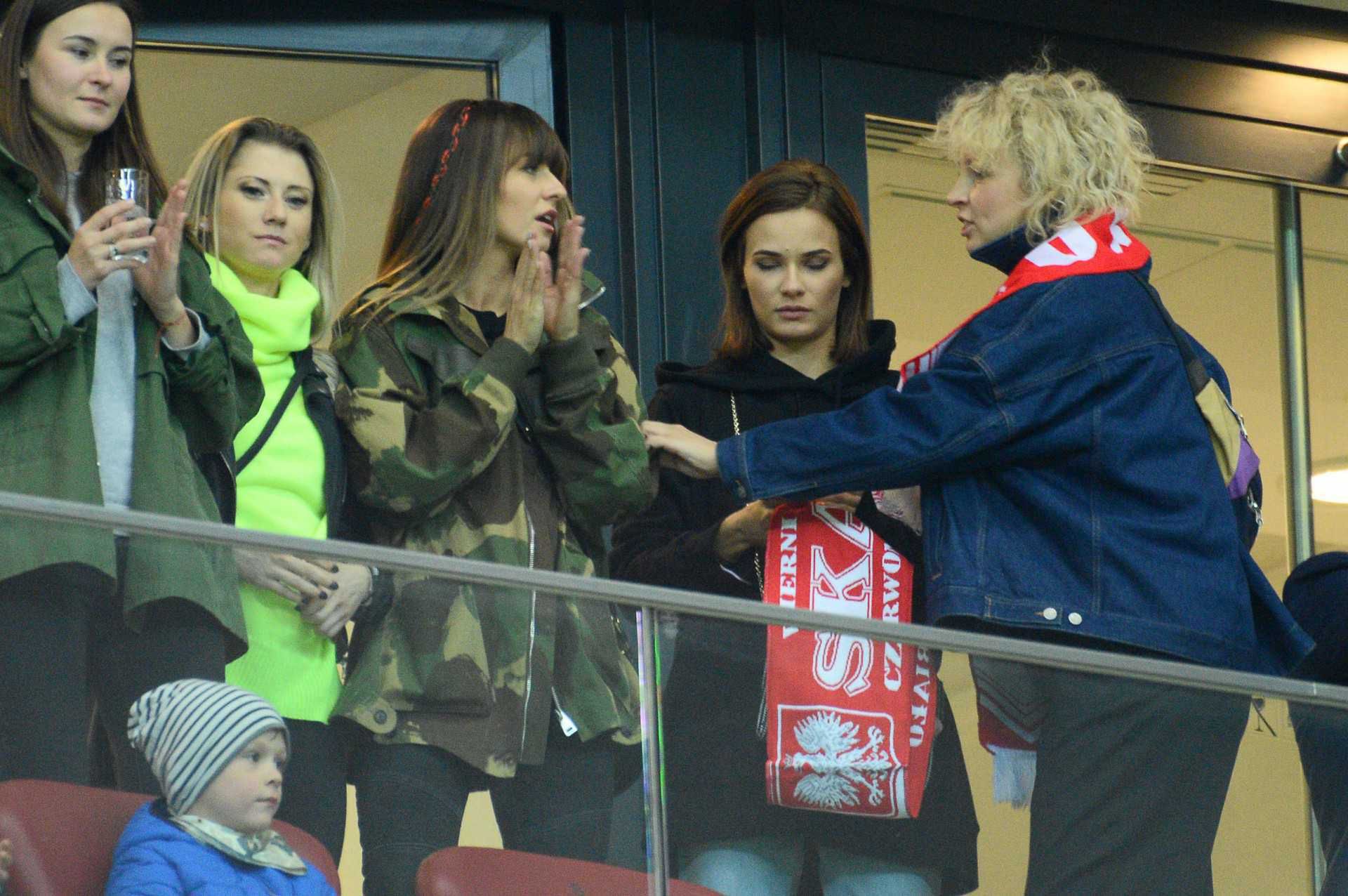 Anna Lewandowska na stadionie Narodowym - Polska/Łotwa