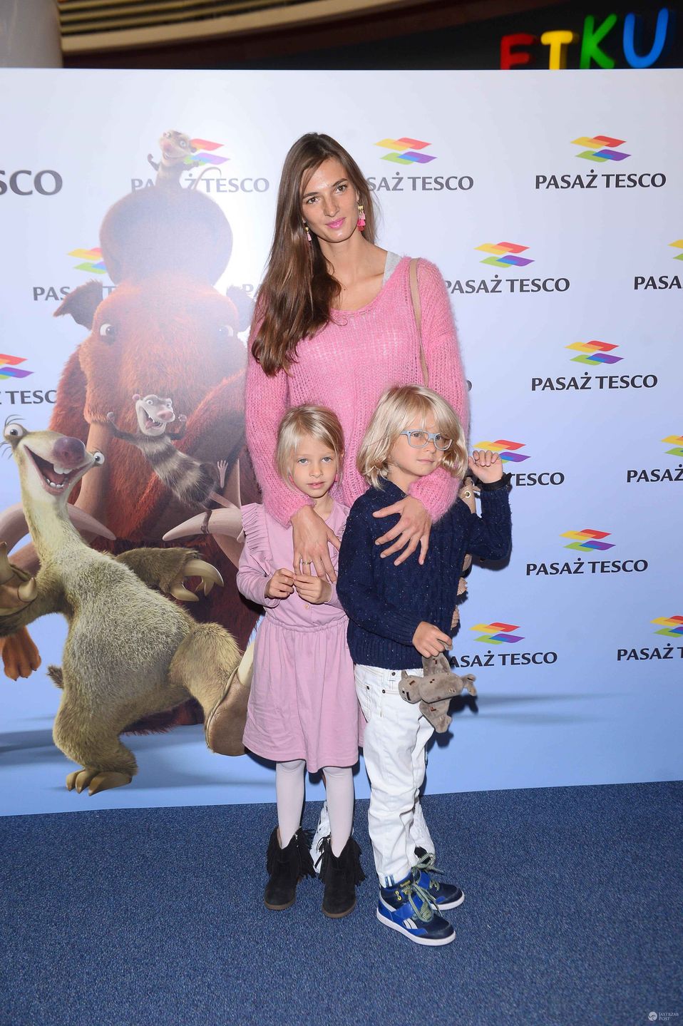 Kamila Szczawińska na imprezie w Pasażu TESCO