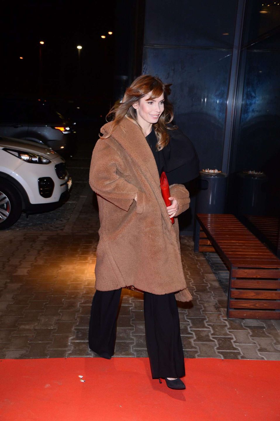 Agnieszka Dygant w drodze na pokaz Dawida Wolińskiego dla Martini