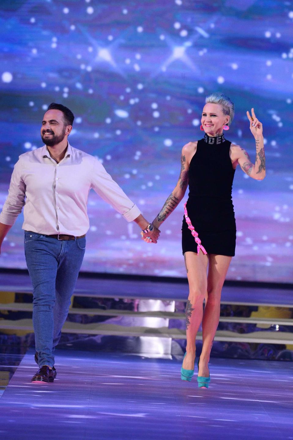Agnieszka Chylińska w nowej fryzurze i miniówce na jesiennej ramówce TVN 2018