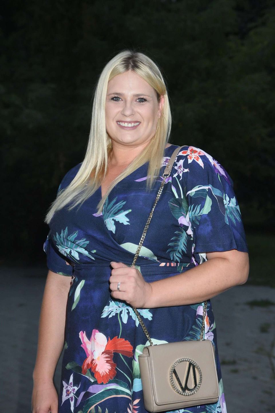 Elżbieta Romanowska w seksownej mini z przystojnym partnerem