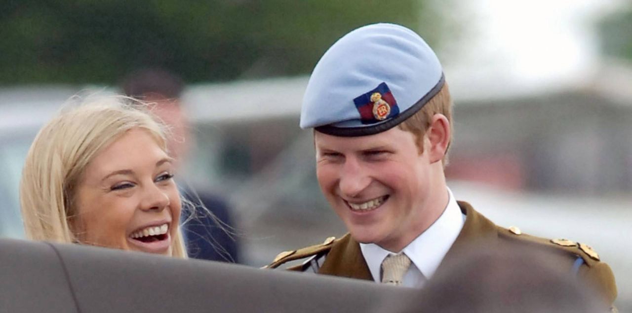 Książę Harry i Chelsy Davy

Prince Harry with Chelsey at the presentation where Prince Harry receiving his flying badge (wings) from the Prince of Wales after completing the Operational Training Phase of the Army Air Corps Pilots course carried out at the Army Aviation Centre at Middle Wallop, Hampshire.

BYLINE MUST READ: XPOSUREPHOTOS.COM

*UK CLIENTS MUST CALL PRIOR TO TV OR ONLINE USAGE PLEASE TELEPHONE 020 7377 2770 & +1 310 600 4723*