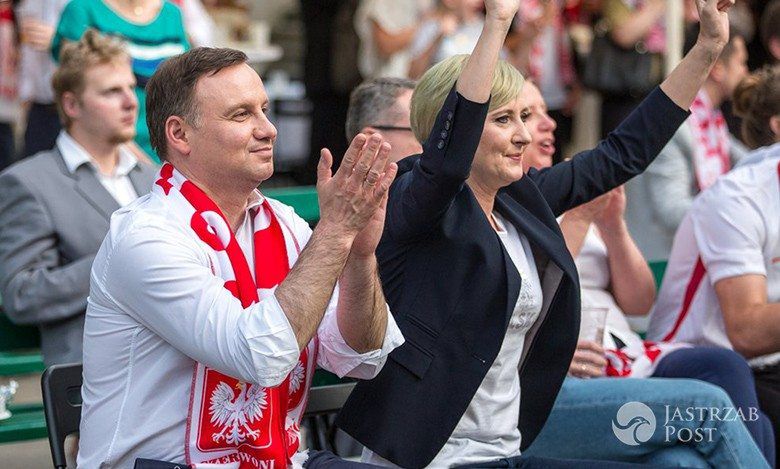 Andrzej Duda i Agata Duda kibicują na EURO 2016