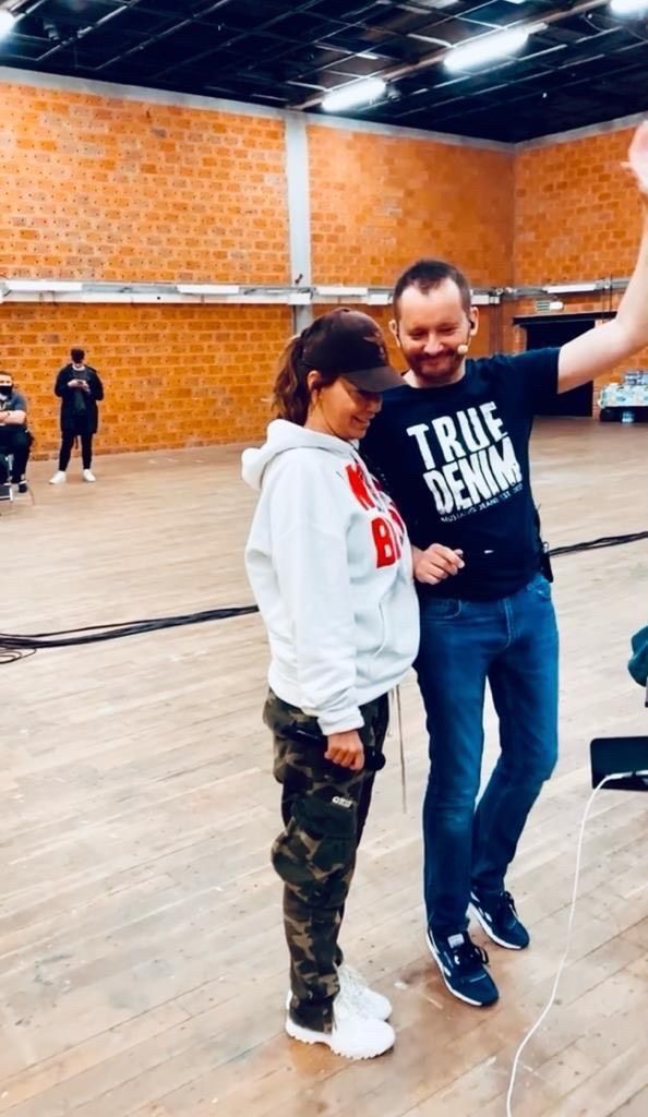 Edyta Górniak na próbach przez koncertami. Na zdjęciu z dyrygentem Zygmuntem Kuklą