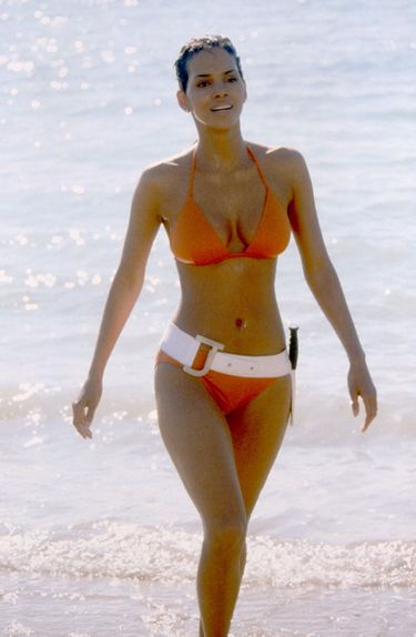 Halle Berry w bikini