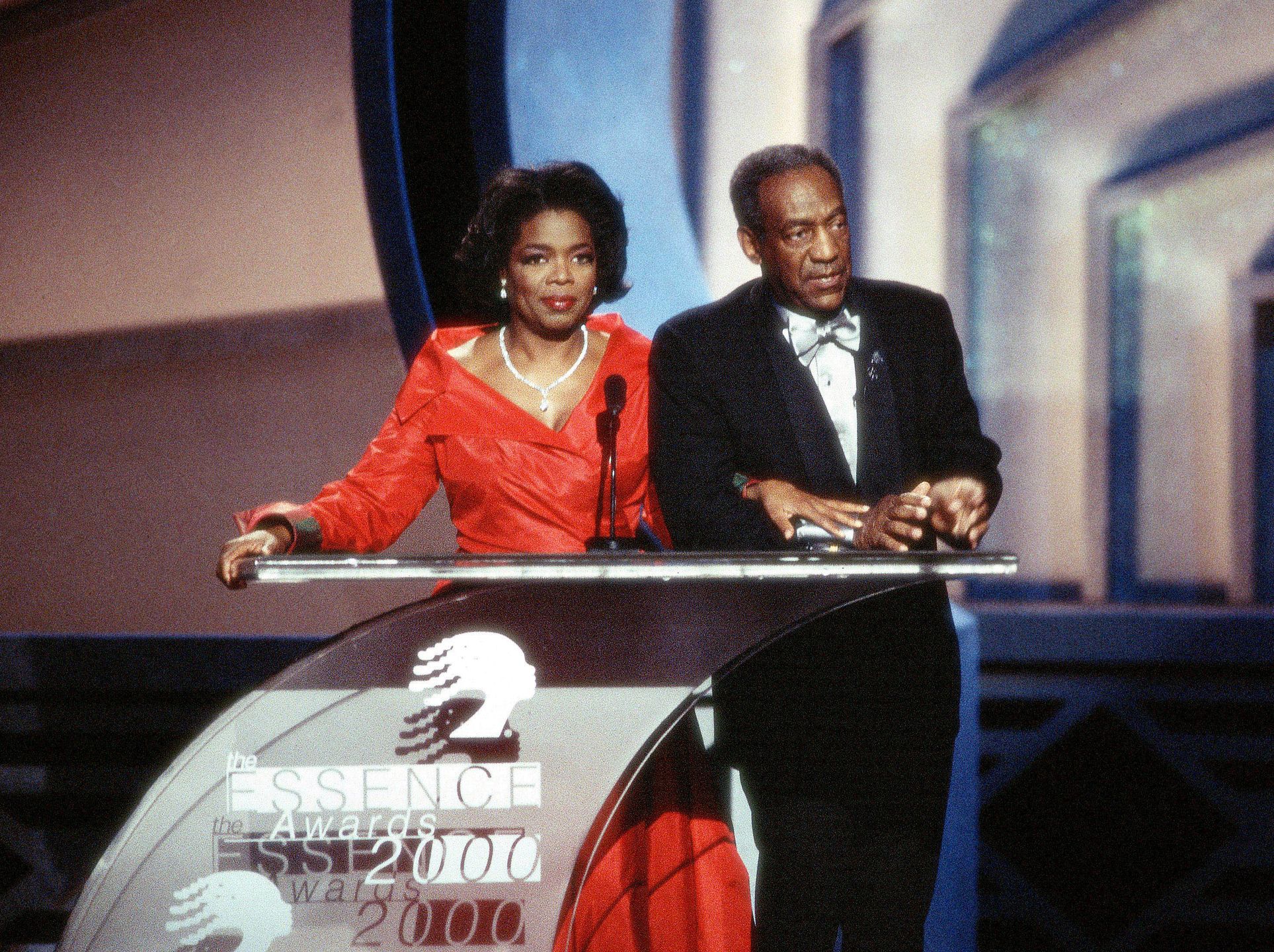 Jun 05, 2002; Hollywood, CA, USA; BILL COSBY left and OPRAH WINFREY right host 'The Essence Awards 2000.'
Mandatory Credit: Photo by Craig Blankenhorn/FOX/Entertainment Pictures./ OKO NA SWIAT
(©) Copyright 2002 by Courtesy of FOX