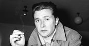"Polski James Dean" żył zaledwie 35 lat. Życie, twórczość, legenda i tajemnicza śmierć Marka Hłaski