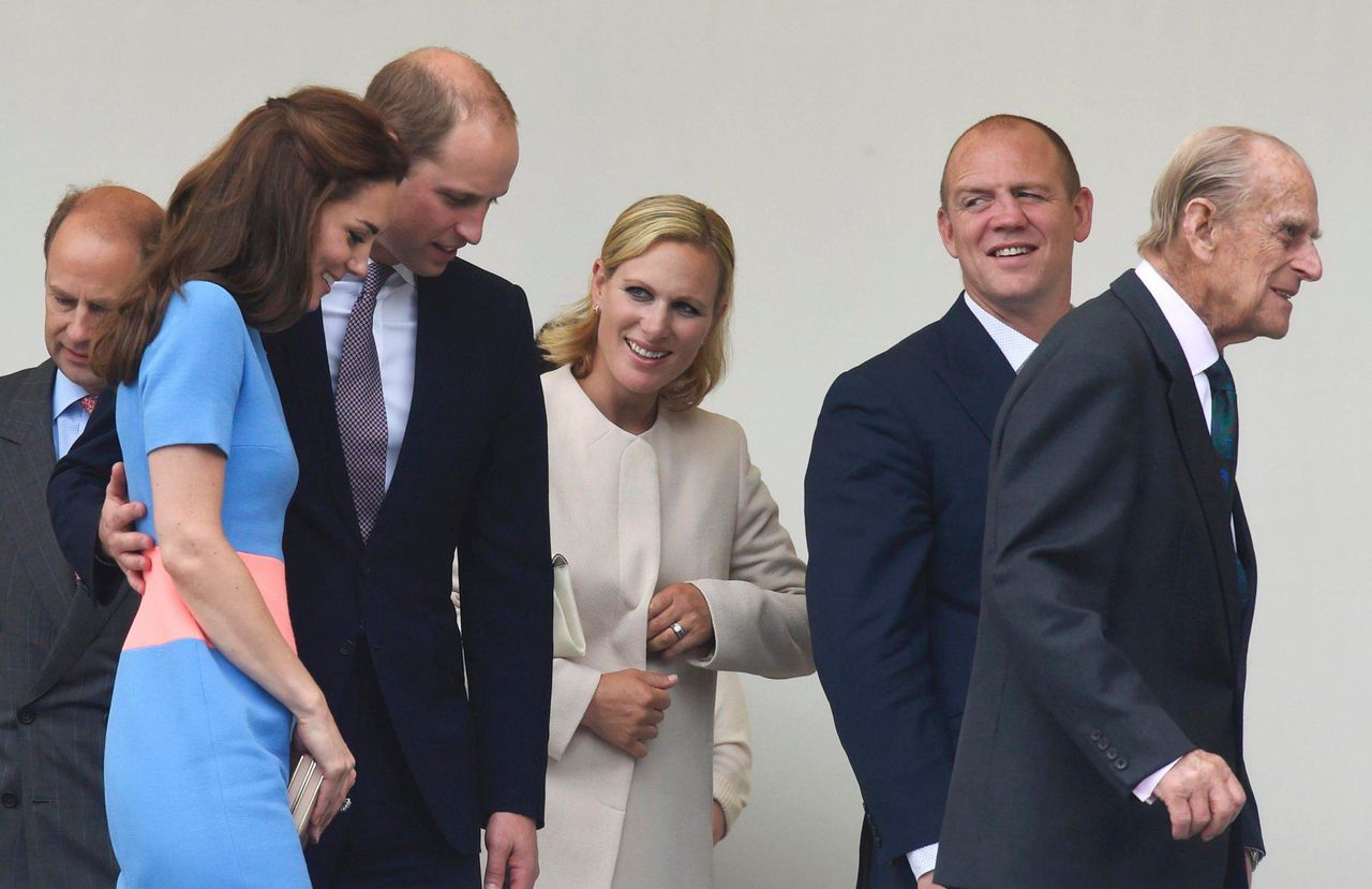 Mike Tindall z rodziną królewską