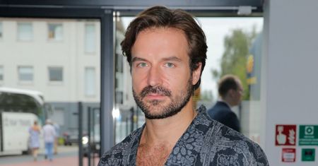 Piotr Stramowski pokazał nowe zdjęcie. "Bez bródki". Poznajecie?