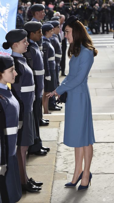 Księżna Kate w płaszczu Alexander McQueen (fot. ONS)