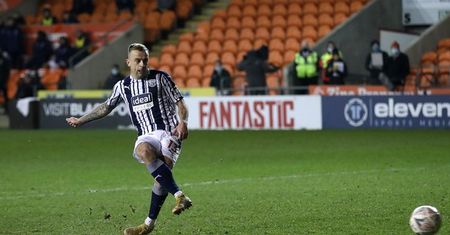 Kamil Grosicki zostaje w Anglii.