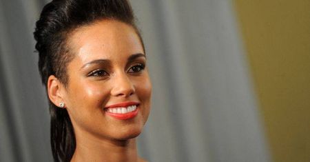 Alicia Keys w ciąży. Uwierzycie ze sama wrzuciła takie zdjęcia do sieci?