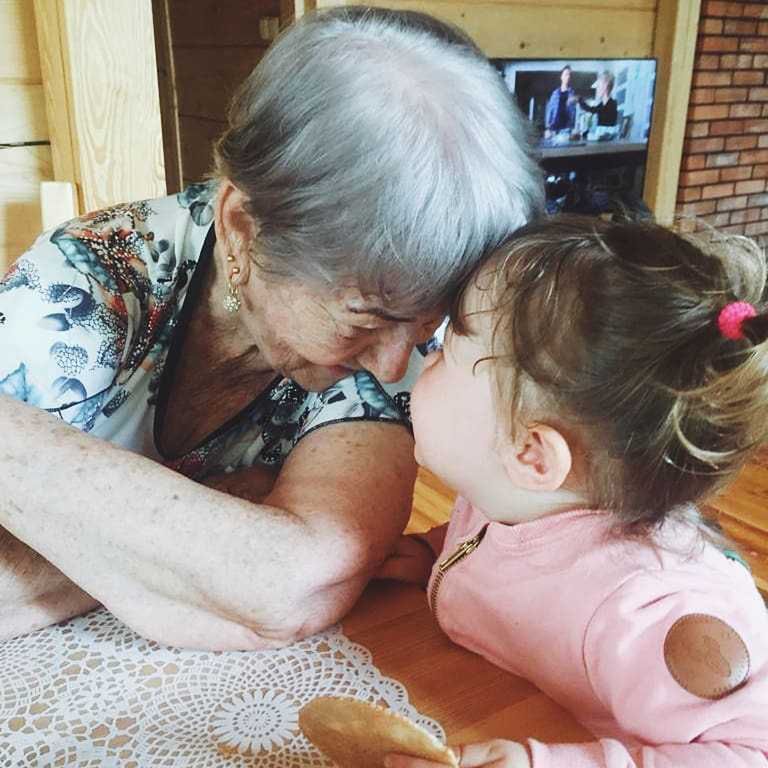 Klara Lewandowska z prababcią