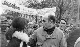 Jacek Kuroń na demonstracji opozycyjnej