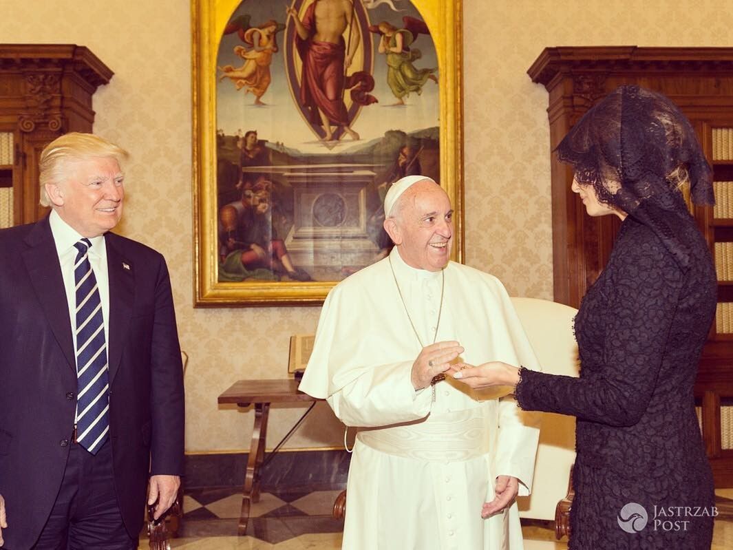 Melania Trump towarzyszy Donaldowi Trampowi podczas wizyty w Polsce