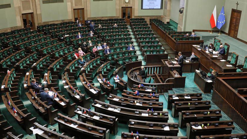 Wzrost poparcia dla PIS. Najnowszy sondaż.