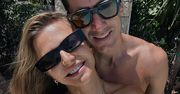 Anna Lewandowska wyleguje się na plaży w objęciach Roberta. Co za widoki!