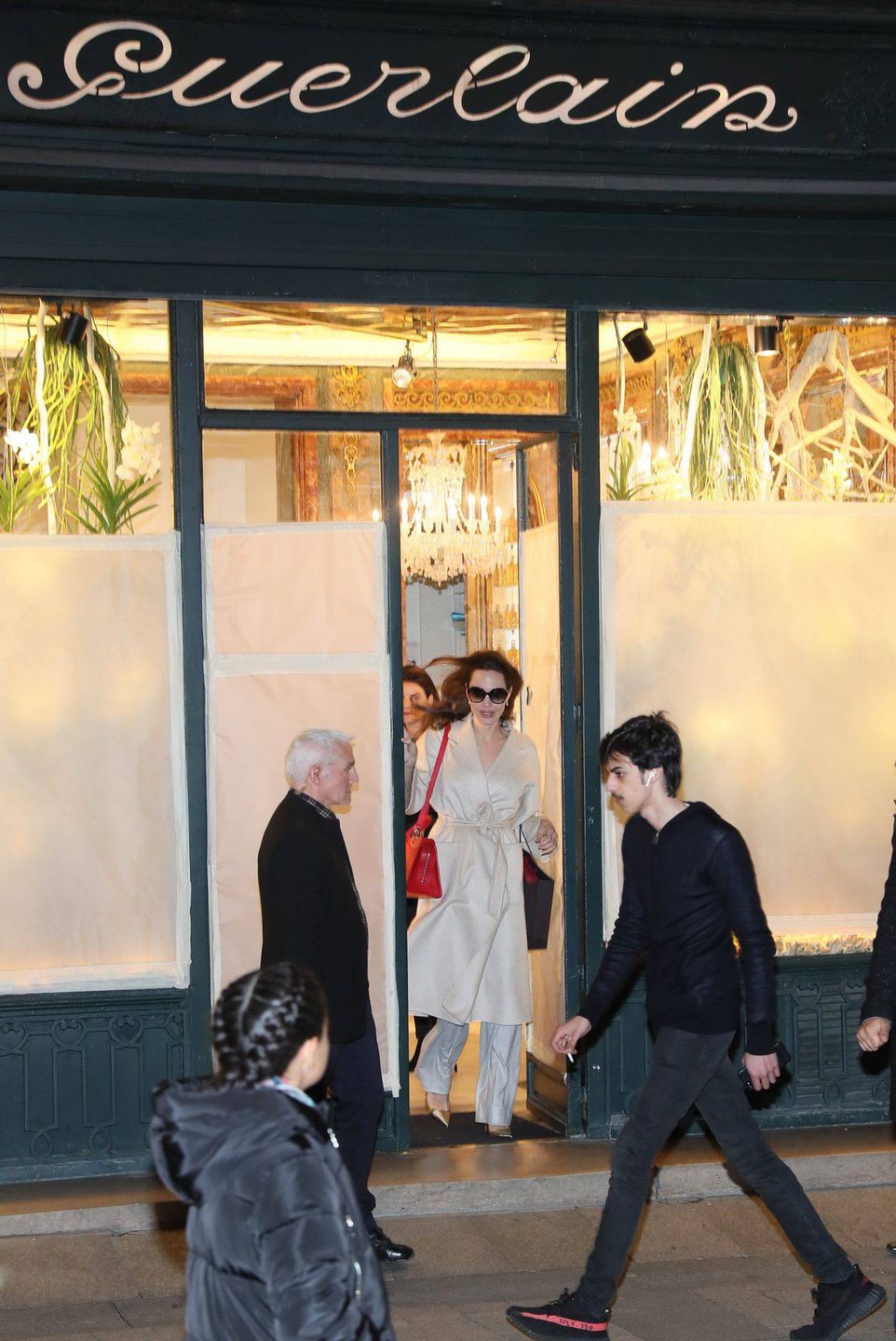 Angelina Jolie na zakupach w Paryżu, styczeń 2018