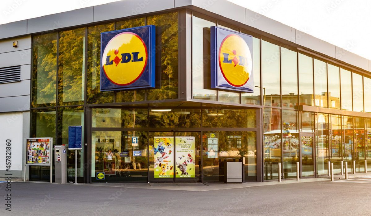 Lidl sprzedaje cukier w foliowych torebkach. Fot. Adobestock