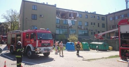 Wybuch w budynku mieszkalnym w Suchej Beskidzkiej. Trwa akcja strażaków