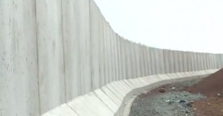 Turcja buduje nowy mur przeciw nielegalnym migrantom na granicy z Iranem.