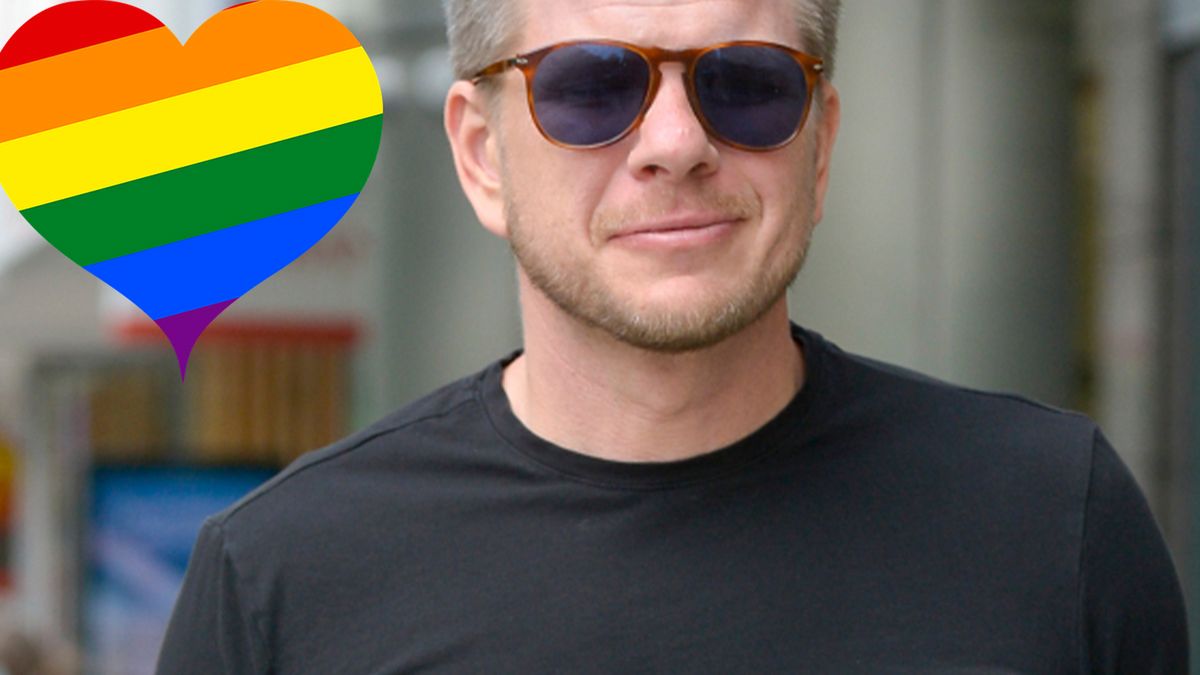 Filip Chajzer na marszy LGBT
