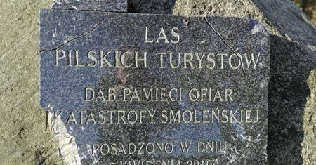 Zniszczona tablica