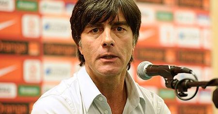 Euro 2020: Joachim Loew znowu TO zrobił! Kamery uchwyciły, jak trener reprezentacji Niemiec zdobył się na niesmaczny gest
