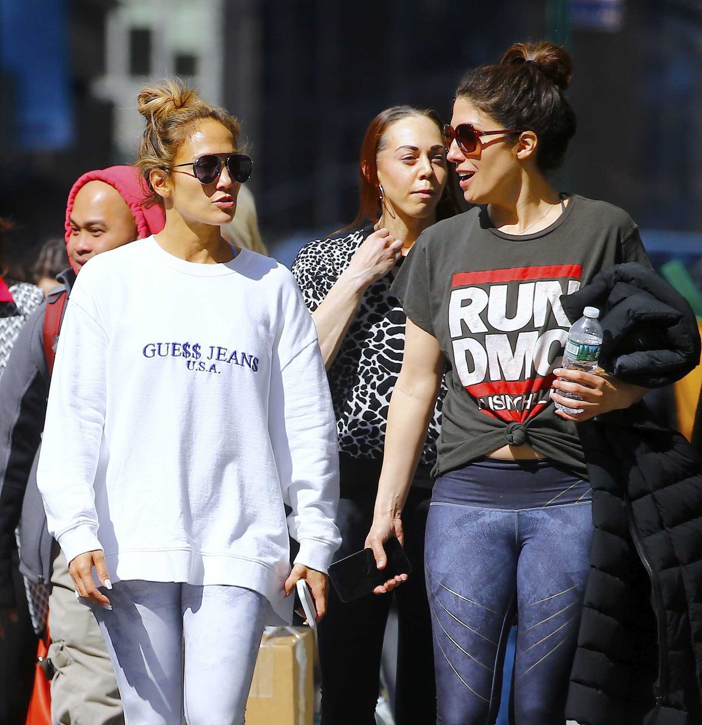 Jennifer Lopez z młodszą siostrą idzie na siłownię