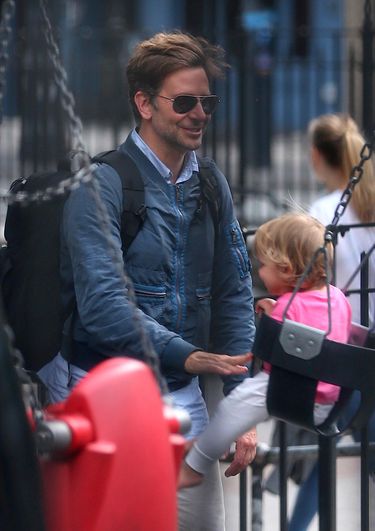Bradley Cooper i Irina Shayk z córką Leą
