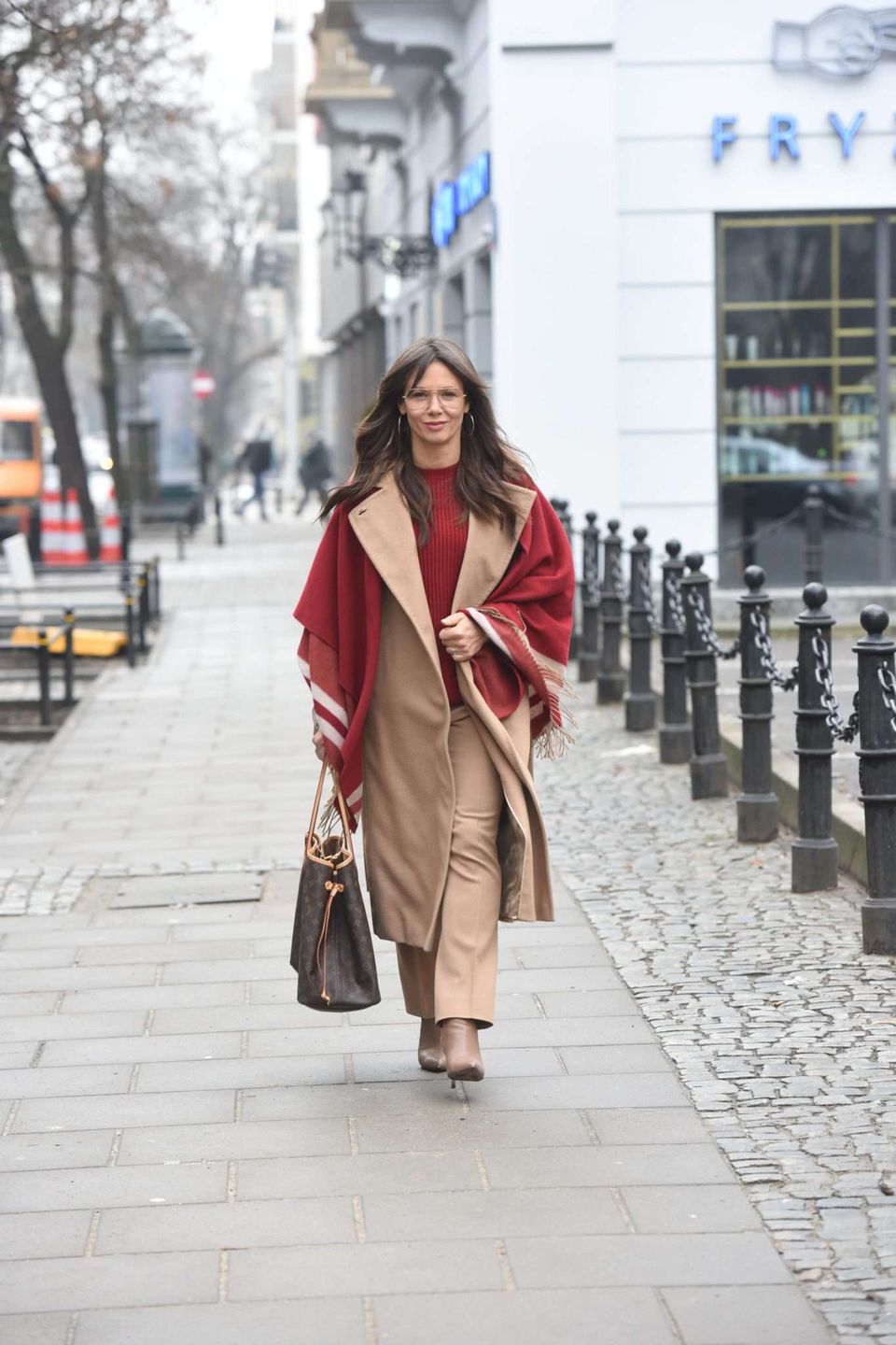 Kinga Rusin wychodzi ze studia Dzień Dobry TVN