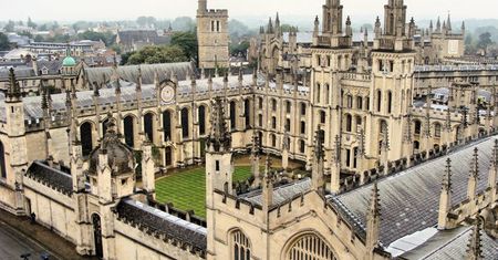 Oksford i Cambridge zdetronizowane w rankingu uniwersytetów. Oto najlepsze uczelnie na Wyspach.