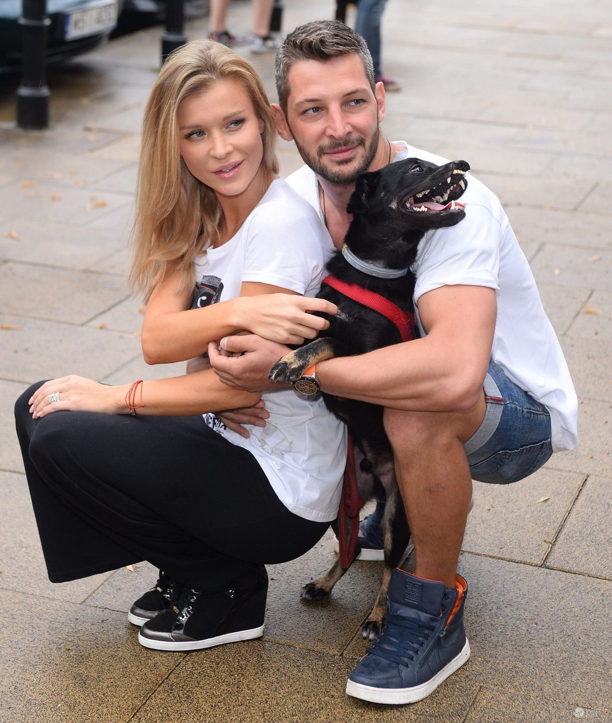 Joanna Krupa i Leszek Stanek wsparli akcję "Nakarm zwierzaka ze schroniska" (fot. ONS)