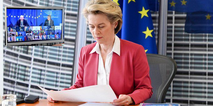 U. von der Leyen: Do końca wakacji zaszczepimy 70 proc. populacji Unii Europejskiej