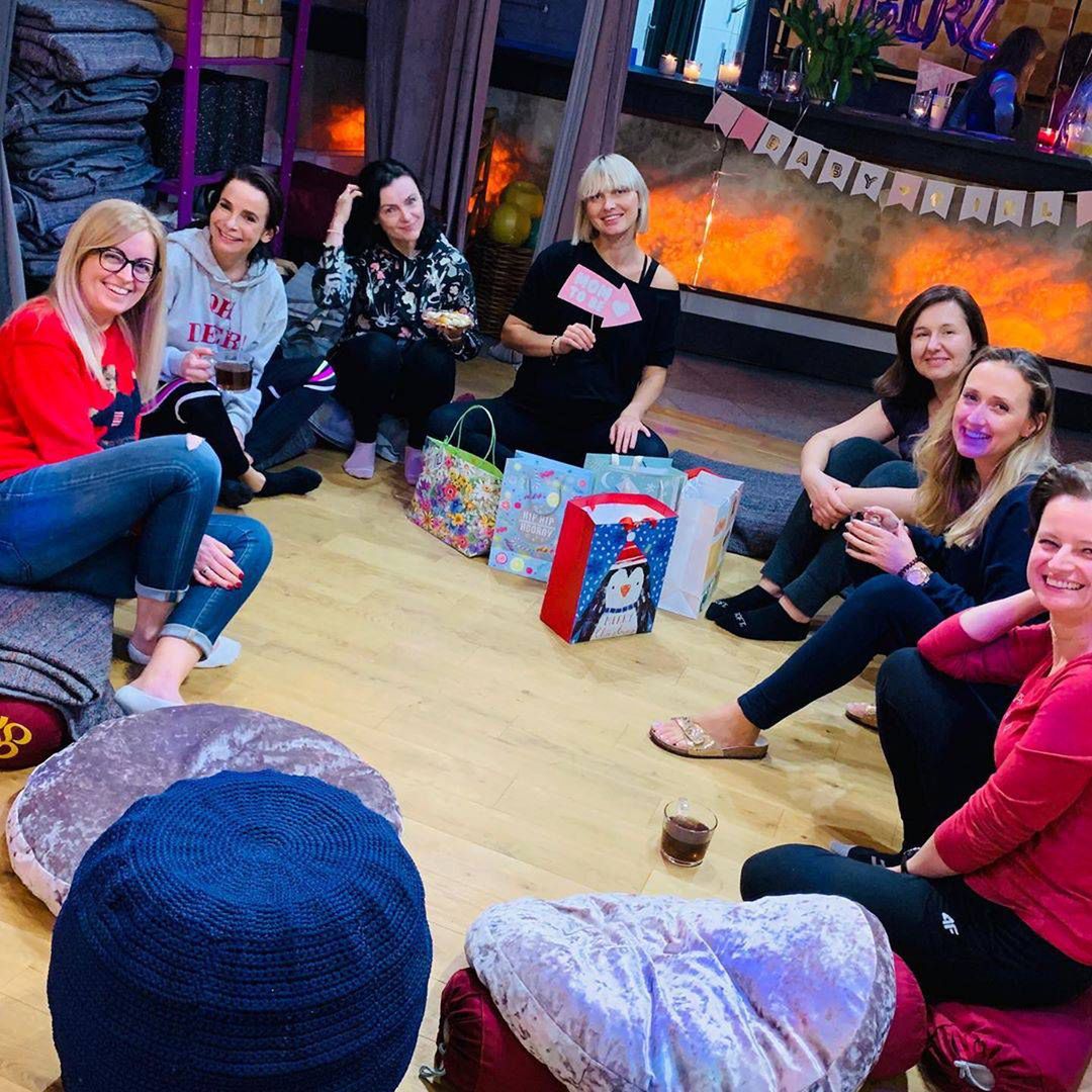 Joanna Moro odpakowywała prezenty - baby shower, 2019