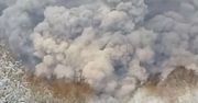 Wulkan na Kamczatce erupcją zagraża lotnictwu i życiu mieszkańców.