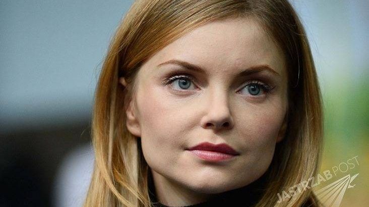 Iza Miko broni Charliego Sheena