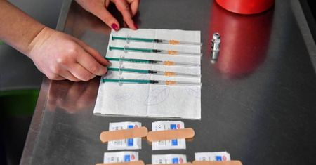 Ruszyła rejestracja na szczepienia przeciw COVID-19 w zakładach pracy